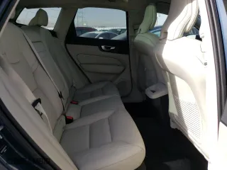 2021 Volvo XC60 Momentum with VIN YV4102DK8M1827706, listed as a Copart auction lot 88576765 with 6,008 mi miles and Salvage Title. Bid and sale history available at carsss.com. Image 11.