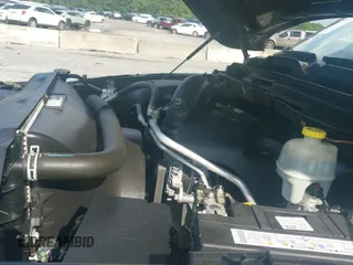 2015 Ram 1500 Laramie z VIN 1C6RR7NT3FS718378, wystawiony jako IAAI lot #42783033 z przebiegiem 106 361 mil mil oraz . Historia ofert i sprzedaży dostępna na DreamBid. Obrazek 19.