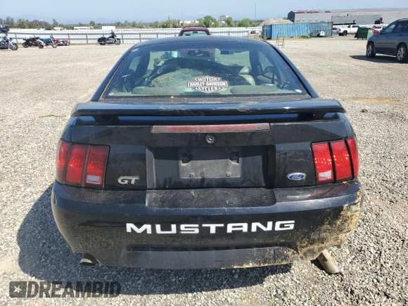 2004 Ford Mustang GT Deluxe z VIN 1FAFP42X64F137315, wystawiony jako Copart lot #52577925 z przebiegiem 210 557 mil mil oraz Szkoda całkowita • Salvage title. Historia ofert i sprzedaży dostępna na DreamBid. Obrazek 6.