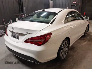 2018 Mercedes-Benz CLA 250 с VIN WDDSJ4GB0JN523159, выставлен на аукционе IAAI как лот 42055000 с пробегом 53 496 миль миль и . История ставок и продаж доступна на DreamBid. Изображение 4.