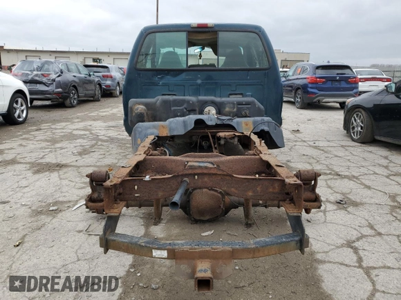 1999 Ford F-250 XL with VIN 1FTNX21L8XEC14950, listed as a Copart auction lot 46689625 with 195,289 mi miles and Salvage title. Bid and sale history available at DreamBid. Image 6.