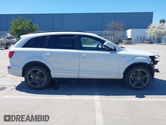 2015 Audi Q7 3.0T S line Prestige with VIN WA1DGAFE0FD027782, listed as a IAAI auction lot 41856552 with 116,563 mi miles. Bid and sale history available at carsss.com. Image 14.