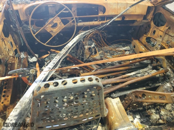 1986 Porsche 944 with VIN WP0AA0958GN152718, listed as a Copart auction lot 77900104 with 0 mi miles and Salvage Title. Bid and sale history available at carsss.com. Image 8.