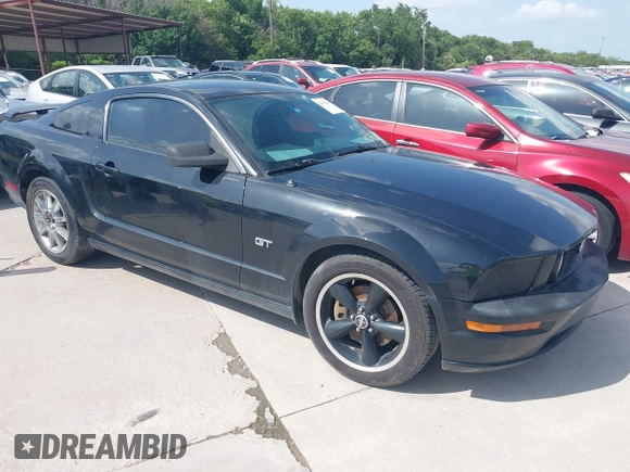 2008 Ford Mustang GT Deluxe with VIN 1ZVHT82H985134187, listed as a IAAI auction lot 42496490 with 247,447 mi miles and . Bid and sale history available at DreamBid. Image 1.