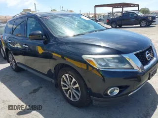2015 Nissan Pathfinder SV z VIN 5N1AR2MN8FC714148, wystawiony jako IAAI lot #42516835 z przebiegiem 193 904 mil mil oraz . Historia ofert i sprzedaży dostępna na DreamBid. Obrazek 1.