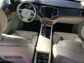 2017 Volvo XC90 Inscription with VIN YV4A22PL8H1174301, listed as a Copart auction lot 40815463 with 62,689 mi miles. Bid and sale history available at carsss.com. Image 8.