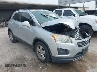 2016 Chevrolet Trax LT z VIN 3GNCJLSBXGL126574, wystawiony jako IAAI lot #42297452 z przebiegiem 93 845 mil mil oraz . Historia ofert i sprzedaży dostępna na DreamBid. Obrazek 1.