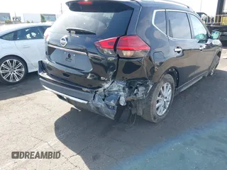 2017 Nissan Rogue SL z VIN 5N1AT2MT3HC730549, wystawiony jako IAAI lot #41614993 z przebiegiem 108 280 mil mil oraz . Historia ofert i sprzedaży dostępna na DreamBid. Obrazek 17.