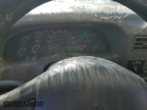 2001 Ford F-250 XL with VIN 1FTNW21F21EA81820, listed as a Copart auction lot 57677805 with Not provided miles and Salvage title. Bid and sale history available at DreamBid. Image 9.