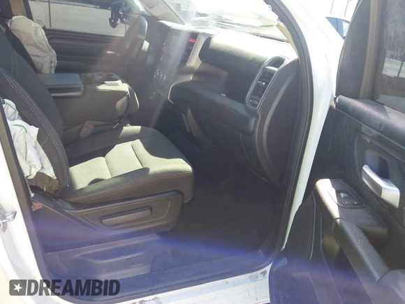 2019 Ram 1500 Tradesman z VIN 1C6RRECT8KN604344, wystawiony jako IAAI lot #41889504 z przebiegiem 123 773 mil mil oraz . Historia ofert i sprzedaży dostępna na DreamBid. Obrazek 5.