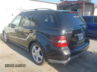 2006 Mercedes-Benz M 500 z VIN 4JGBB75EX6A003230, wystawiony jako IAAI lot #41847416 z przebiegiem 107 682 mil mil oraz . Historia ofert i sprzedaży dostępna na DreamBid. Obrazek 3.