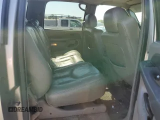 2003 Chevrolet Suburban LT with VIN 3GNEC16T43G178599, listed as a Copart auction lot 62705424 with 227,663 mi miles and Salvage Title. Bid and sale history available at carsss.com. Image 11.