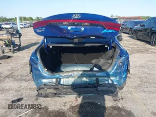2021 Kia Forte LXS z VIN 3KPF24AD4ME406468, wystawiony jako IAAI lot #41977991 z przebiegiem 42 367 mil mil oraz . Historia ofert i sprzedaży dostępna na DreamBid. Obrazek 6.