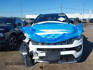 2025 Jeep Compass Limited with VIN 3C4NJDCN0ST566747, listed as a IAAI auction lot 42224070 with 578 mi miles and . Bid and sale history available at DreamBid. Image 12.