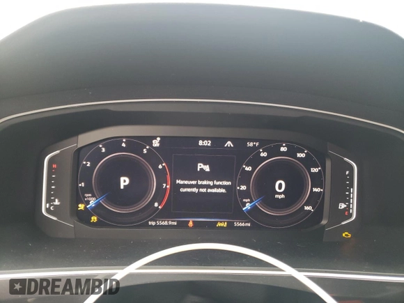 2024 Volkswagen Tiguan SEL R-Line with VIN 3VV4B7AX7RM158394, listed as a Copart auction lot 51044755 with 5,566 mi miles and Salvage title. Bid and sale history available at DreamBid. Image 9.