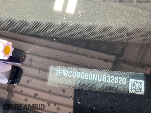 2022 Ford Escape SE z VIN 1FMCU9G60NUB32820, wystawiony jako IAAI lot #42882697 z przebiegiem 39 771 mil mil oraz . Historia ofert i sprzedaży dostępna na DreamBid. Obrazek 24.