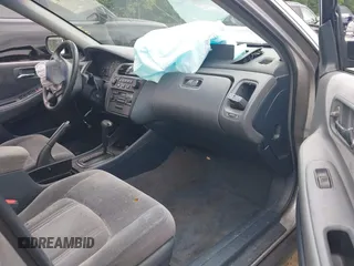 1999 Honda Accord LX с VIN 1HGCG564XXA118854, выставлен на аукционе IAAI как лот 42366600 с пробегом 95 777 миль миль и . История ставок и продаж доступна на DreamBid. Изображение 5.