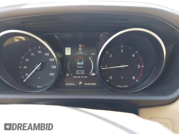 2016 Land Rover Range Rover Sport V6 Diesel HSE with VIN SALWR2KFXGA583834, listed as a IAAI auction lot 41882049 with 123,235 mi miles. Bid and sale history available at carsss.com. Image 7.