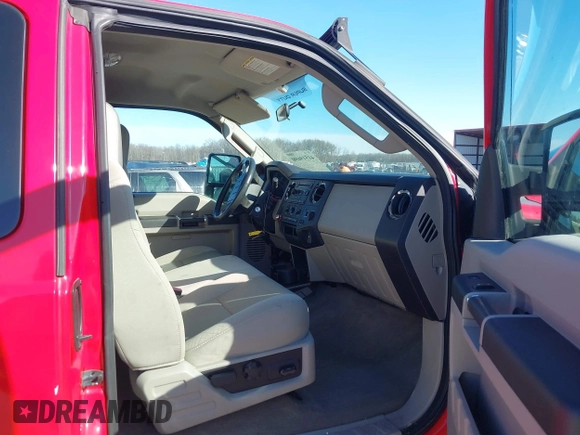 2008 Ford Super Duty F-250 SRW XL with VIN 1FTSX21R68EB61058, listed as a IAAI auction lot 41519690 with 159,697 mi miles. Bid and sale history available at carsss.com. Image 5.