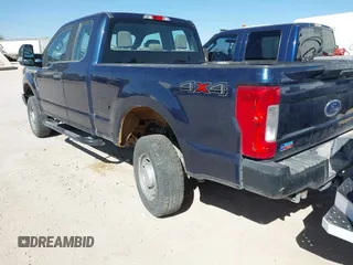 2018 Ford F-250 XL with VIN 1FT7X2B68JEB42589, listed as a IAAI auction lot 42105402 with 295,044 mi miles and . Bid and sale history available at DreamBid. Image 3.