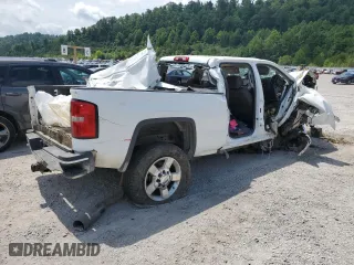 2018 GMC Sierra 2500HD Denali with VIN 1GT12SEY9JF231003, listed as a Copart auction lot 59562743 with 0 mi miles and Salvage Title. Bid and sale history available at carsss.com. Image 3.