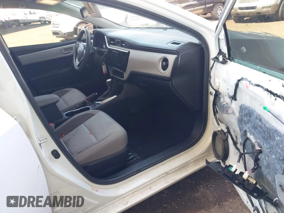 2019 Toyota Corolla L z VIN 2T1BURHEXKC230753, wystawiony jako IAAI lot #41962911 z przebiegiem 80 126 mil mil oraz . Historia ofert i sprzedaży dostępna na DreamBid. Obrazek 5.