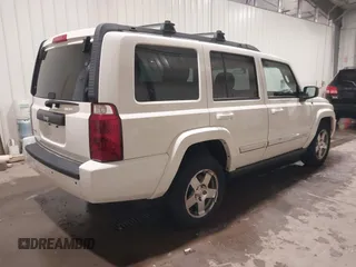 2010 Jeep Commander Sport z VIN 1J4RG4GK7AC132121, wystawiony jako IAAI lot #41187854 z przebiegiem 155 413 mil mil oraz . Historia ofert i sprzedaży dostępna na DreamBid. Obrazek 4.