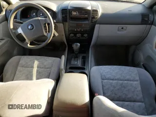 2004 Kia Sorento LX with VIN KNDJC733445248559, listed as a Copart auction lot 47840875 with 167,196 mi miles and Clean Title. Bid and sale history available at carsss.com. Image 8.