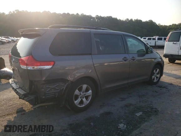 2011 Toyota Sienna LE AAS с VIN 5TDKK3DC5BS116741, выставлен на аукционе Copart как лот 43147955 с пробегом 212 663 миль миль и Списание • Salvage title. История ставок и продаж доступна на DreamBid. Изображение 3.