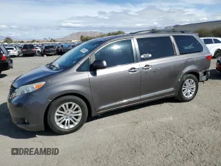 2016 Toyota Sienna XLE with VIN 5TDYK3DC9GS728183, listed as a Copart auction lot 49244635 with 121,111 mi miles and Salvage Title. Bid and sale history available at carsss.com. Image 1.