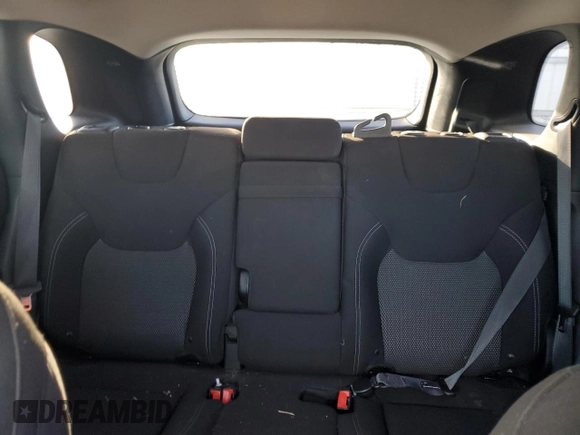 2019 Jeep Cherokee Latitude z VIN 1C4PJLCX9KD266456, wystawiony jako Copart lot #41812375 z przebiegiem 44 086 mil mil oraz Czysty tytuł • Clean title. Historia ofert i sprzedaży dostępna na DreamBid. Obrazek 10.