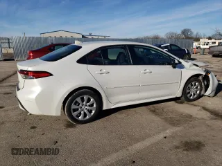 2022 Toyota Corolla LE with VIN 5YFEPMAE6NP386052, listed as a Copart auction lot 43145015 with 40,011 mi miles and Salvage Title. Bid and sale history available at carsss.com. Image 3.