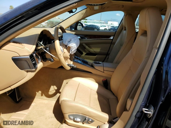 2012 Porsche Panamera with VIN WP0AA2A79CL018752, listed as a Copart auction lot 72083254 with 140,361 mi miles and Salvage Title. Bid and sale history available at carsss.com. Image 7.