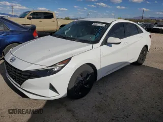 2023 Hyundai Elantra SEL z VIN 5NPLM4AG7PH106205, wystawiony jako Copart lot #53073105 z przebiegiem 26 413 mil mil oraz Szkoda całkowita • Salvage title. Historia ofert i sprzedaży dostępna na DreamBid. Obrazek 1.