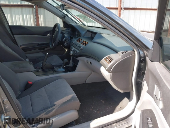 2008 Honda Accord LX z VIN JHMCP26348C033551, wystawiony jako IAAI lot #39023793 z przebiegiem 213 053 mil mil oraz . Historia ofert i sprzedaży dostępna na DreamBid. Obrazek 5.