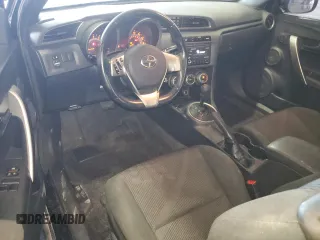 2013 Scion tC z VIN JTKJF5C75D3058143, wystawiony jako Copart lot #58116405 z przebiegiem 242 201 mil mil oraz Szkody całkowita. Historia ofert i sprzedaży dostępna na DreamBid. Obrazek 8.