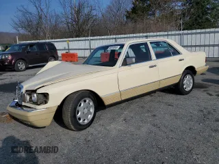 1983 Mercedes-Benz 300 SD with VIN WDBCB20A7DB048888, listed as a Copart auction lot 86610044 with 255,245 mi miles and Salvage Title. Bid and sale history available at DreamBid. Image 1.