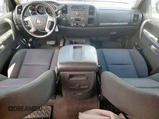 2010 GMC Sierra 1500 SLE z VIN 3GTRKVE37AG198655, wystawiony jako Copart lot #60308055 z przebiegiem 245 381 mil mil oraz Szkoda całkowita • Salvage title. Historia ofert i sprzedaży dostępna na DreamBid. Obrazek 8.