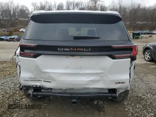 2024 GMC Acadia AWD Denali z VIN 1GKENRKS8RJ223909, wystawiony jako Copart lot #80306294 z przebiegiem 2845 mil mil oraz Szkody całkowita. Historia ofert i sprzedaży dostępna na DreamBid. Obrazek 6.