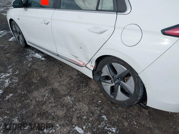2020 Hyundai Ioniq SEL z VIN KMHC85LC4LU239732, wystawiony jako IAAI lot #41002757 z przebiegiem 76 379 mil mil oraz . Historia ofert i sprzedaży dostępna na DreamBid. Obrazek 6.
