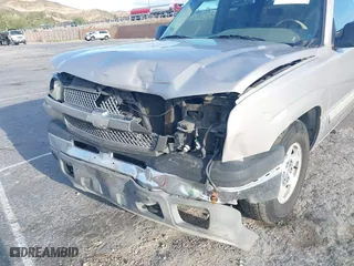 2004 Chevrolet Silverado 1500 Crew Cab LS with VIN 2GCEC13T741428702, listed as a IAAI auction lot 41915343 with 252,065 mi miles. Bid and sale history available at carsss.com. Image 6.