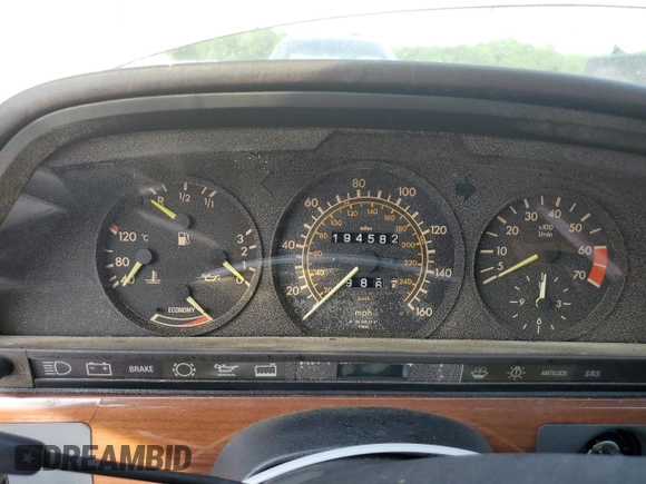1986 Mercedes-Benz 420 Series 420SEL with VIN WDBCA35D6GA224335, listed as a Copart auction lot 53899235 with 194,582 mi miles and Clean Title. Bid and sale history available at carsss.com. Image 9.