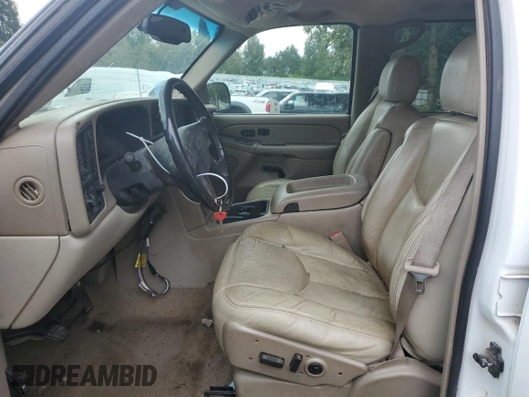 2004 Chevrolet Suburban LT with VIN 1GNFK16Z94J130902, listed as a Copart auction lot 68551464 with 253,835 mi miles and Salvage Title. Bid and sale history available at carsss.com. Image 7.