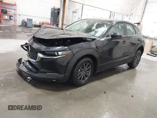 2024 Mazda CX-30 2.5 S with VIN 3MVDMBAM0RM721141, listed as a IAAI auction lot 40984709 with 870 mi miles. Bid and sale history available at carsss.com. Image 17.
