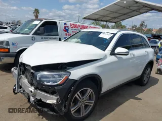 2022 Mercedes-Benz GLC with VIN W1N0G8DB0NV344579, listed as a IAAI auction lot 41915425 with 30,483 mi miles. Bid and sale history available at carsss.com. Image 2.