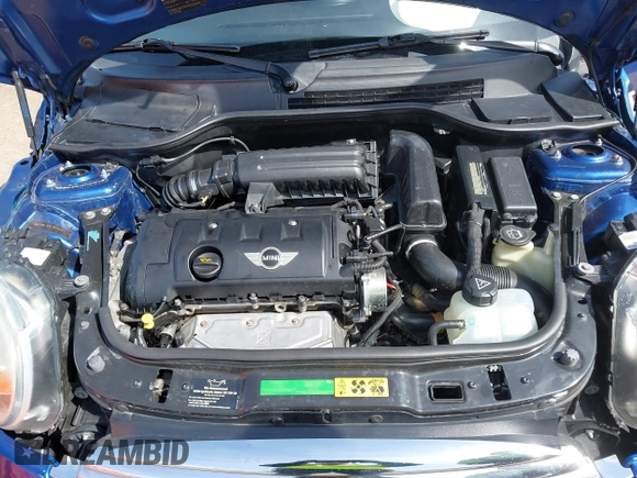 2008 MINI Hardtop with VIN WMWMF33528TT61214, listed as a IAAI auction lot 42054321 with 126,006 mi miles and . Bid and sale history available at DreamBid. Image 10.