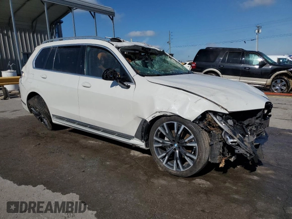 2020 BMW X7 xDrive40i z VIN 5UXCW2C08L9B92949, wystawiony jako Copart lot #55934825 z przebiegiem Nie podano mil oraz Szkoda całkowita • Salvage title. Historia ofert i sprzedaży dostępna na DreamBid. Obrazek 4.