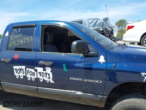 2005 Dodge 2500 SLT z VIN 3D7KS28D65G771187, wystawiony jako IAAI lot #42235215 z przebiegiem Nie podano mil oraz . Historia ofert i sprzedaży dostępna na DreamBid. Obrazek 6.