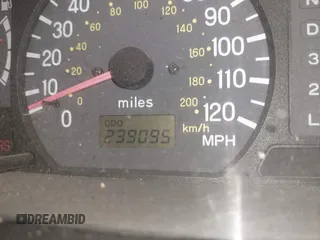 2001 Mitsubishi Montero ES z VIN JA4LS21HX1P041052, wystawiony jako IAAI lot #42084599 z przebiegiem 239 095 mil mil oraz . Historia ofert i sprzedaży dostępna na DreamBid. Obrazek 7.