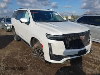 2023 Cadillac Escalade 4WD Sport z VIN 1GYS4FKL2PR239332, wystawiony jako IAAI lot #41310578 z przebiegiem 39 836 mil mil oraz . Historia ofert i sprzedaży dostępna na DreamBid. Obrazek 1.